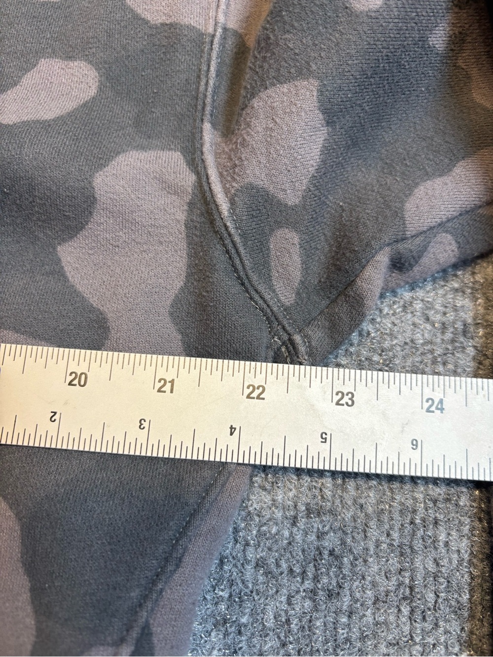Zella Cara Everyday Camo Hoodie Small Gray Fleece Oversized Pullover EUC - Picture 6 of 10